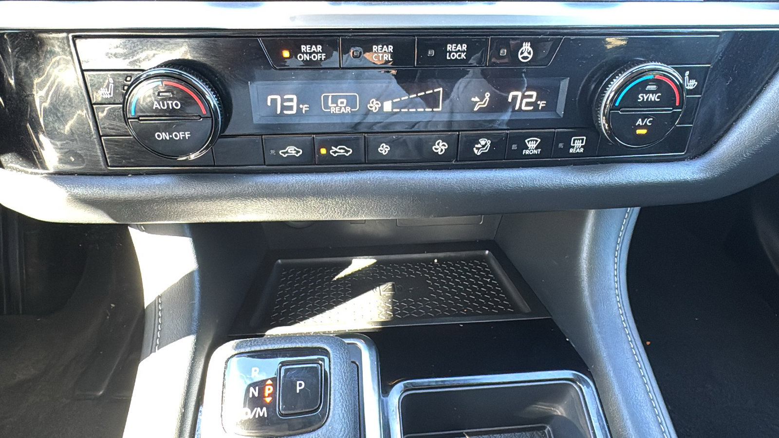 Used 2023 Nissan Pathfinder SL w/ Black Appearance Package image 19