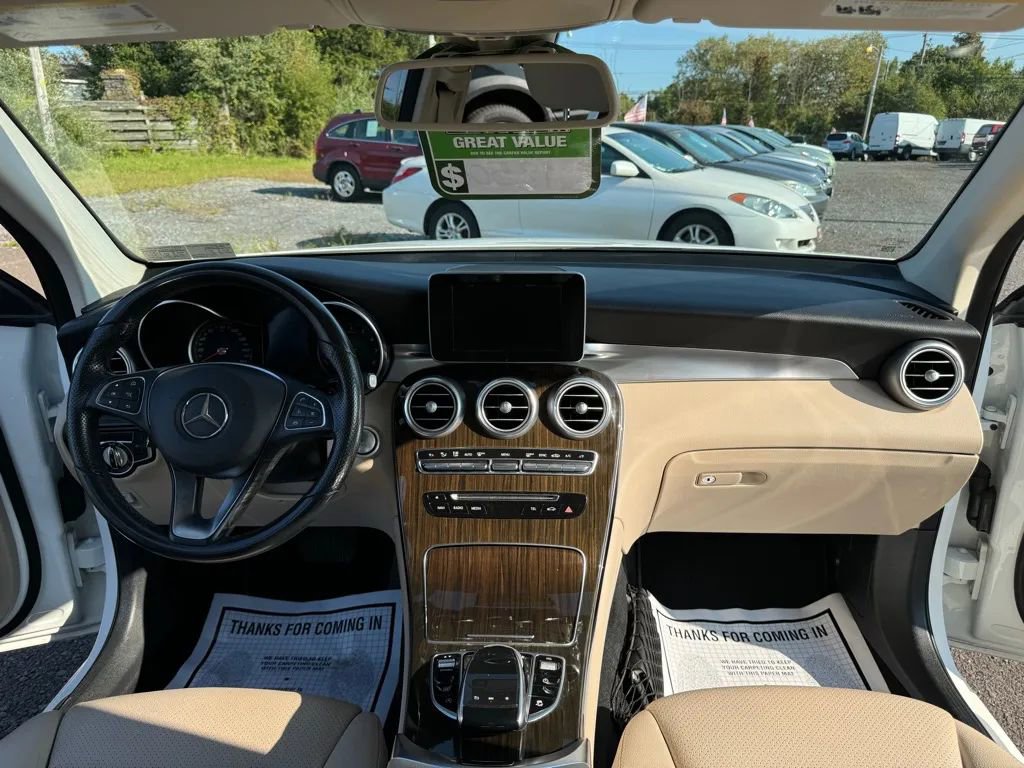 Used 2017 Mercedes-Benz GLC 300 4MATIC image 25