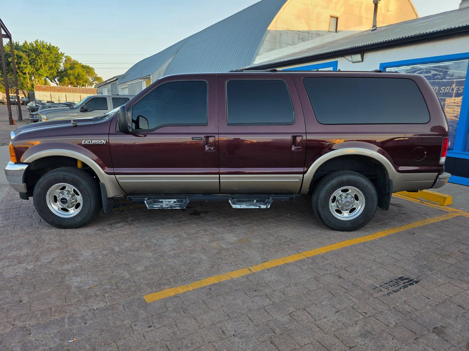 Used 2001 Ford Excursion Limited AWD/4WD image 8