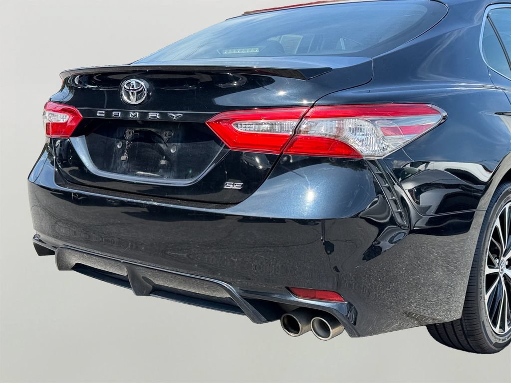 Used 2018 Toyota Camry SE FWD image 10