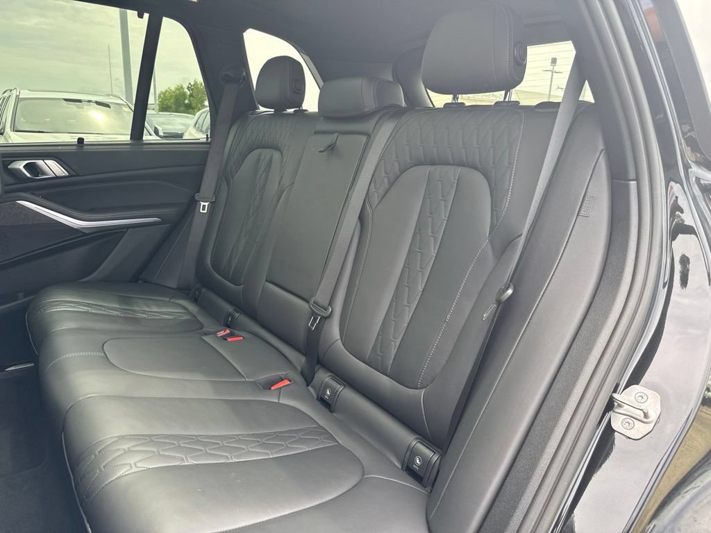 Used 2022 BMW X5 sDrive40i w/ M Sport Package RWD image 21