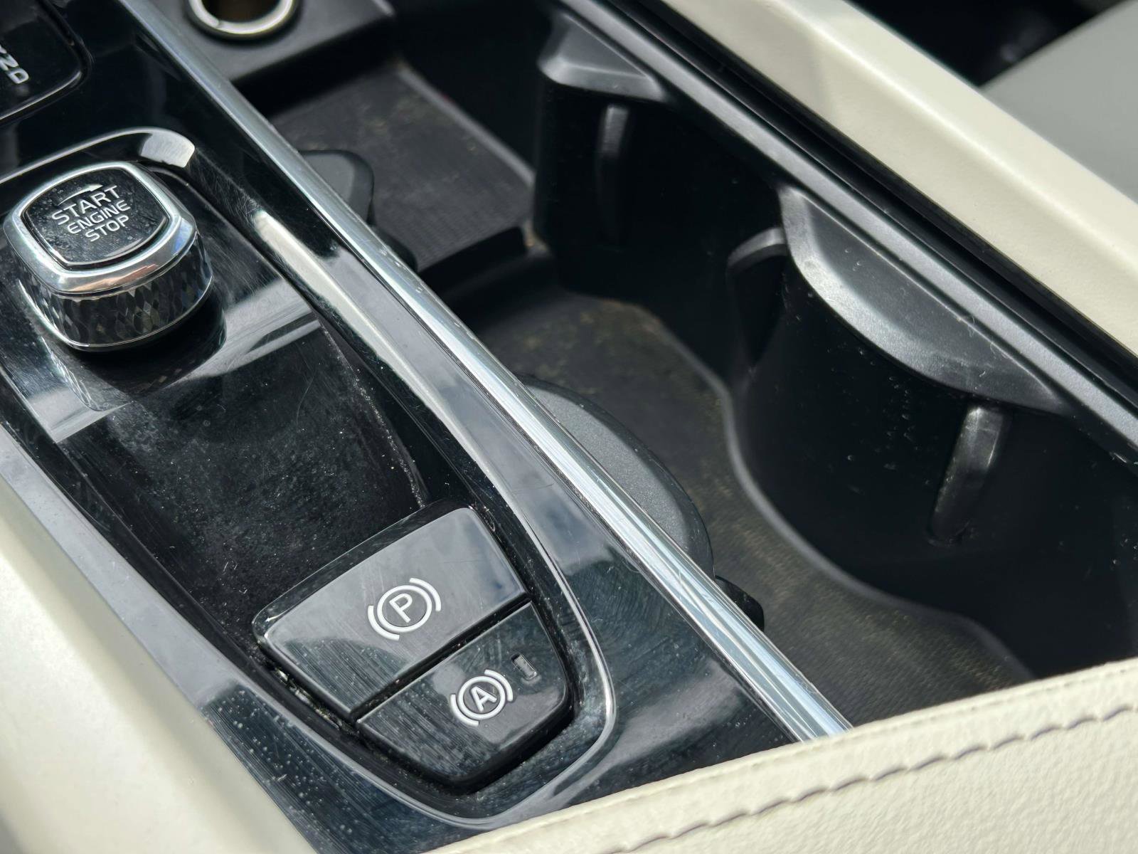 Certified 2023 Volvo XC60 B5 Core image 29