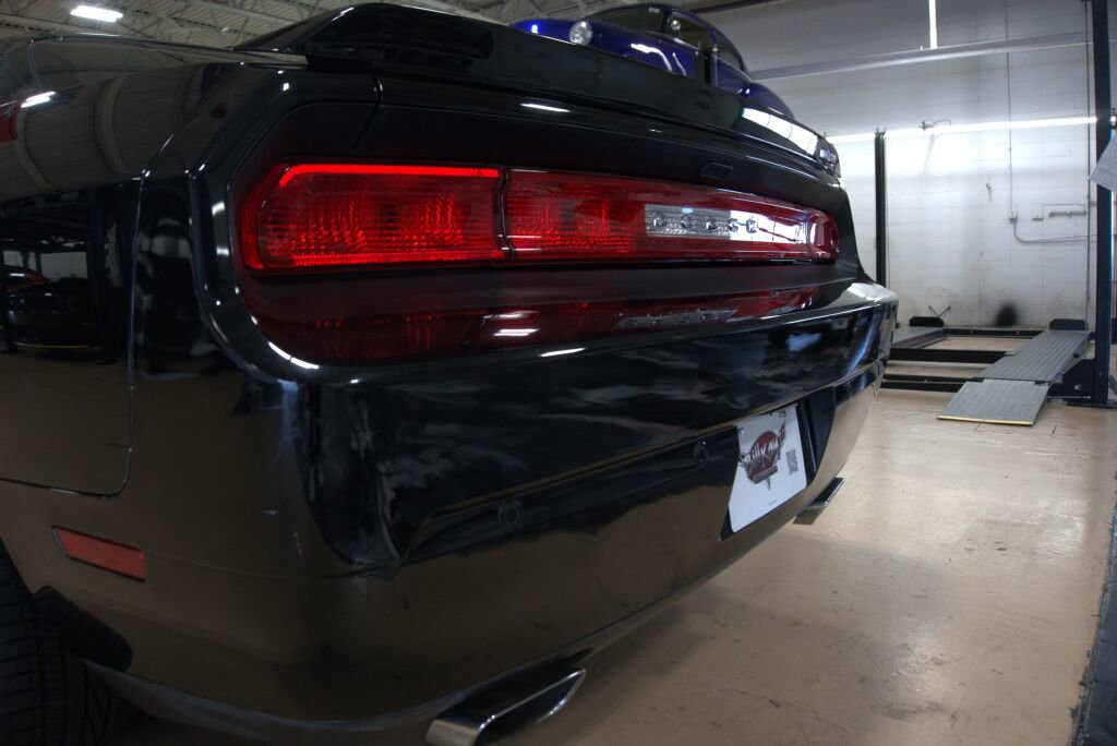 Used 2014 Dodge Challenger SRT8 w/ Harman/Kardon Audio Group image 21