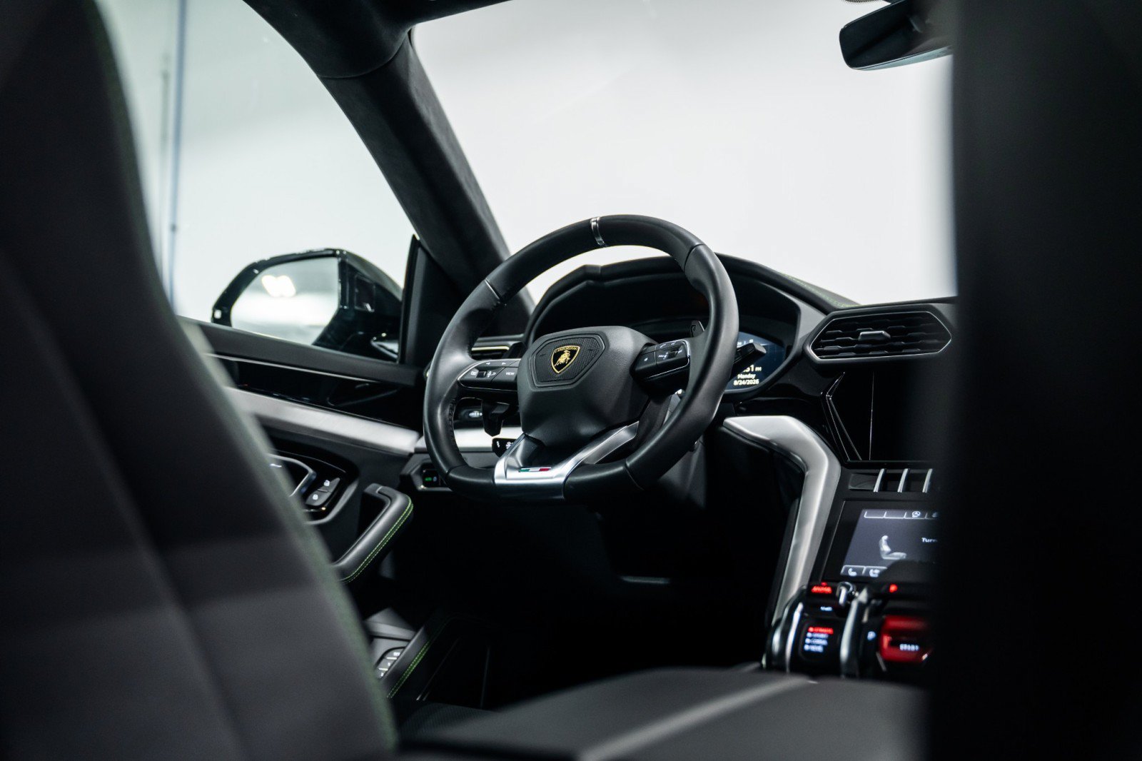 Used 2023 Lamborghini Urus S AWD/4WD image 27
