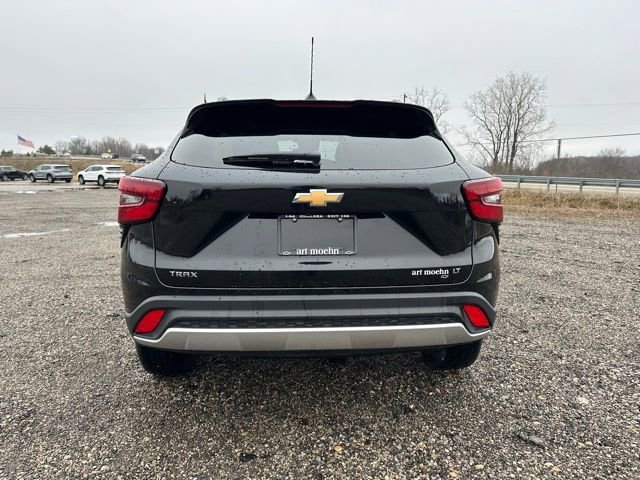 Used 2025 Chevrolet Trax LT FWD image 6