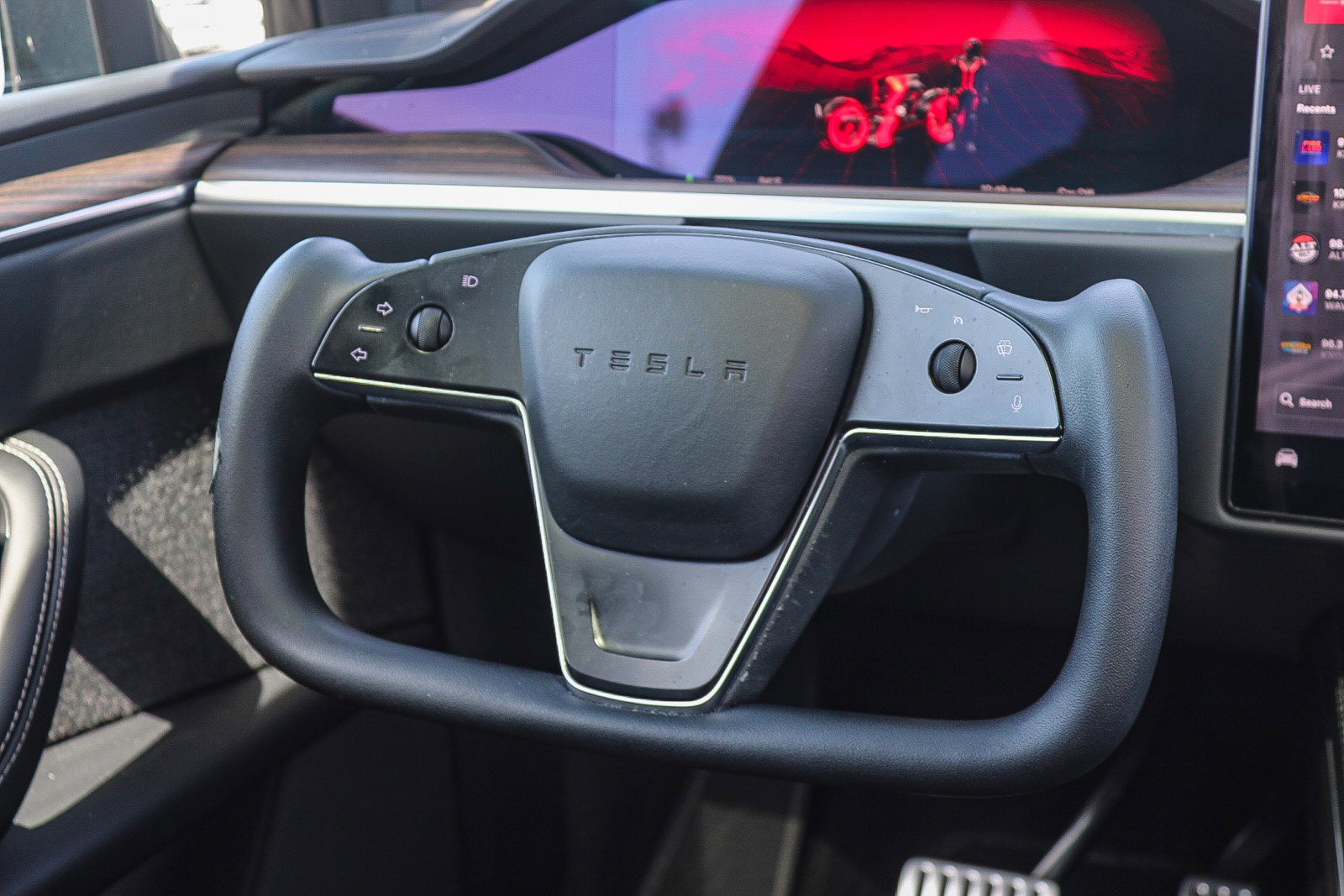 Used 2022 Tesla Model X image 16