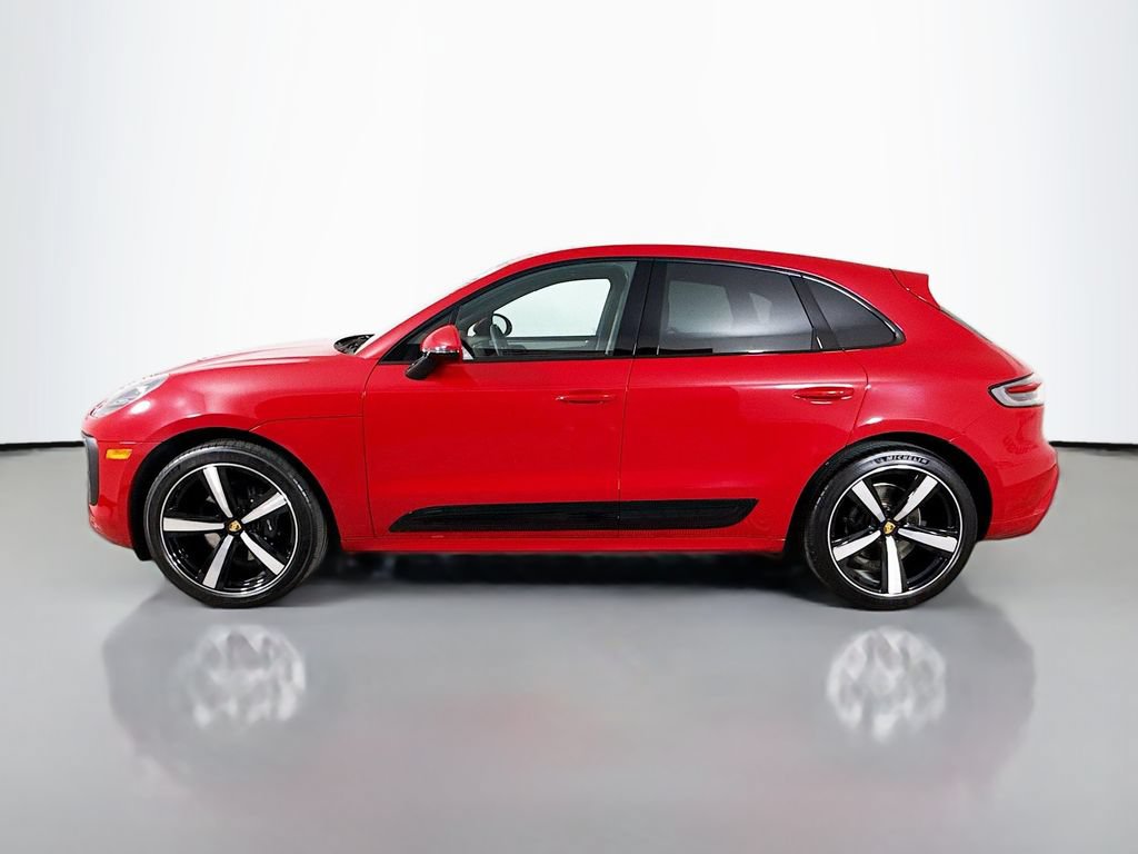 Used 2025 Porsche Macan S AWD/4WD image 4