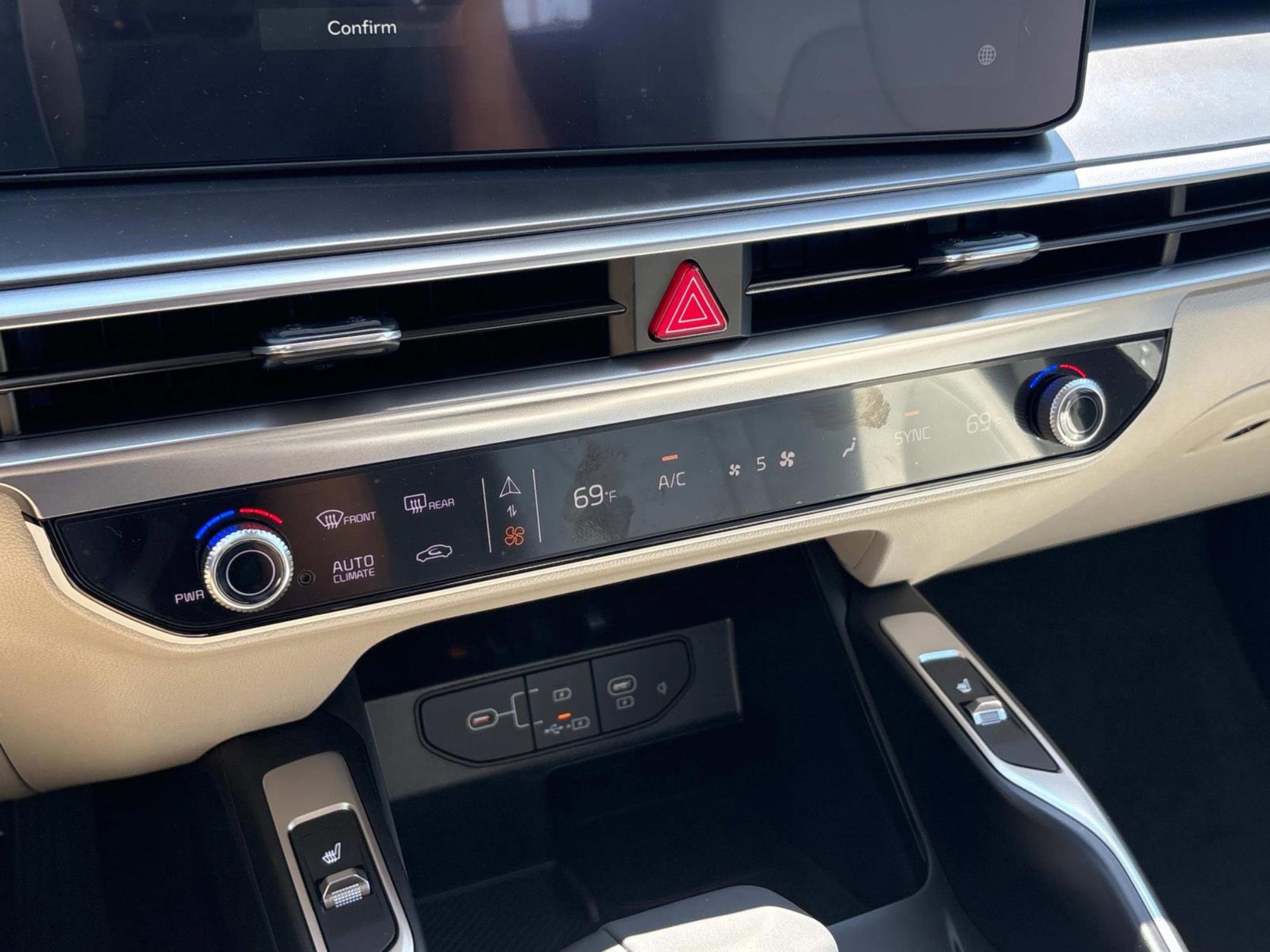 New 2025 Kia Sorento S w/ Panoramic Sunroof Package image 28