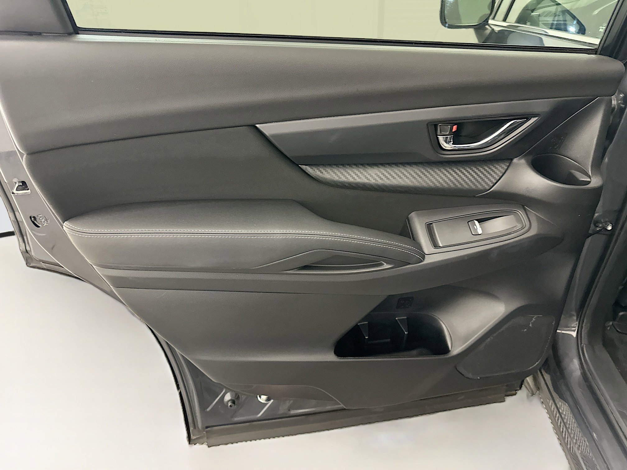 Used 2023 Subaru Ascent Premium w/ Convenience Package AWD/4WD image 26