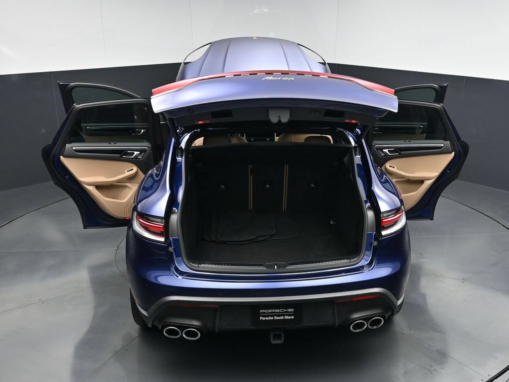 Used 2024 Porsche Macan w/ Premium Plus Package AWD/4WD image 31