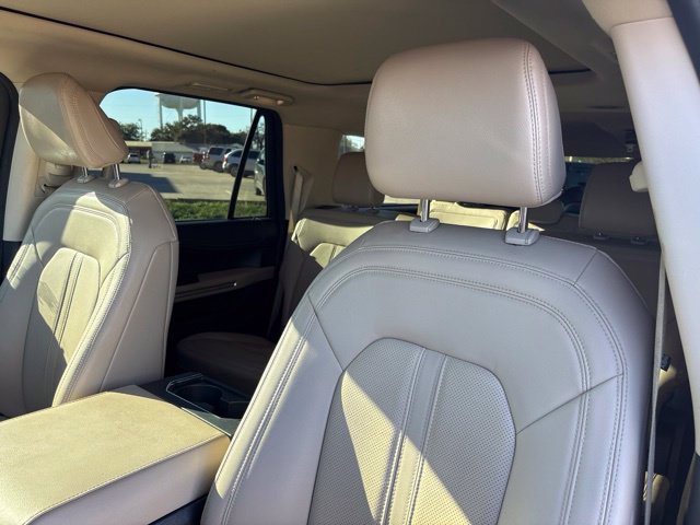 Used 2022 Ford Expedition Max Limited AWD/4WD image 14