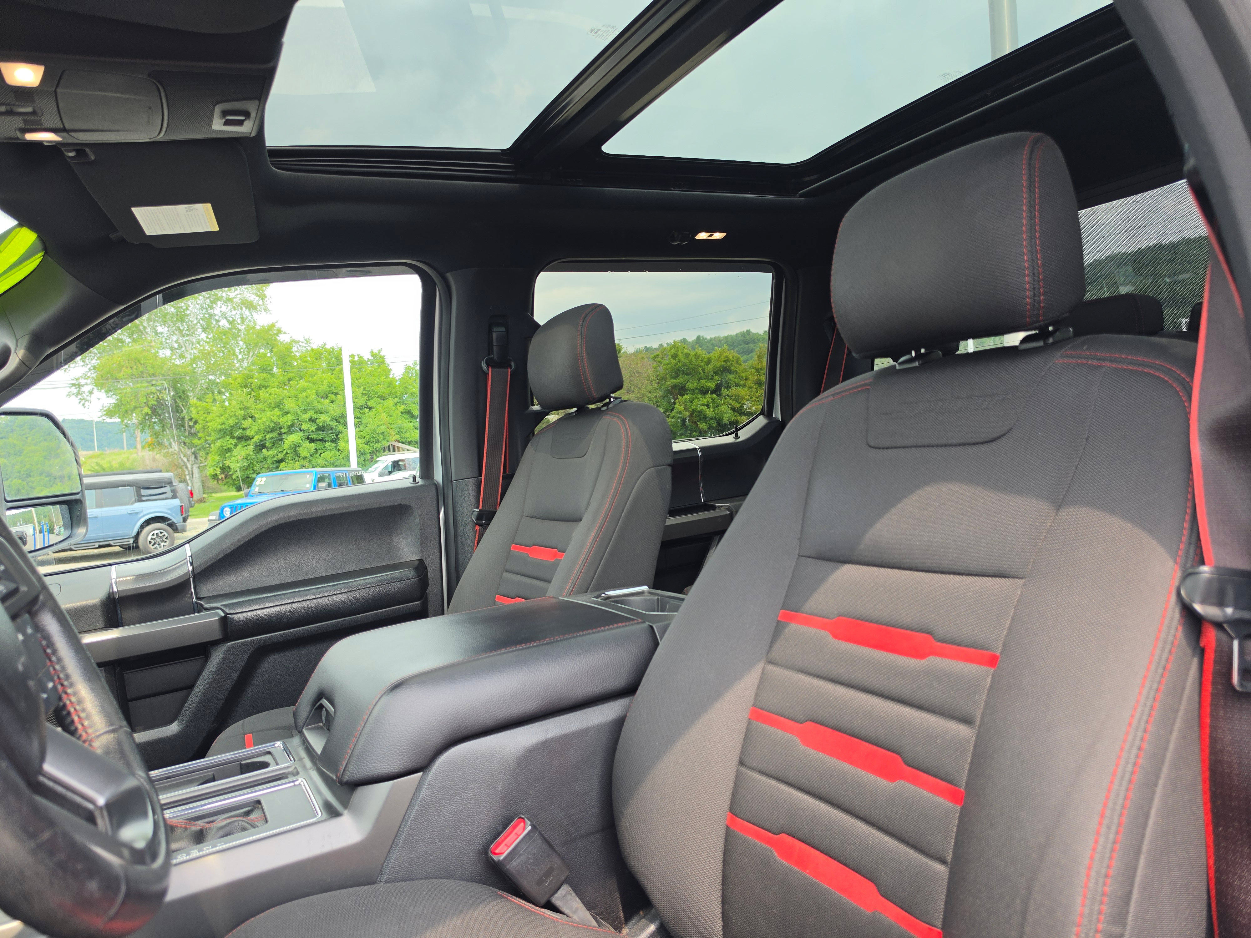 Used 2016 Ford F150 XLT w/ Equipment Group 302A Luxury AWD/4WD image 12