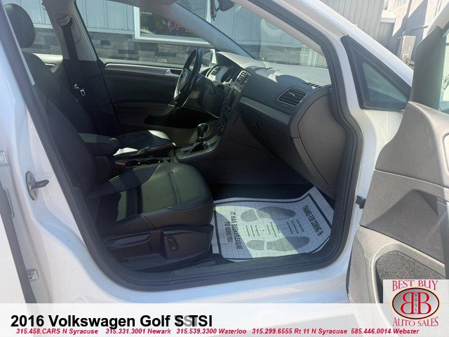 Used 2016 Volkswagen Golf Limited Edition FWD image 11