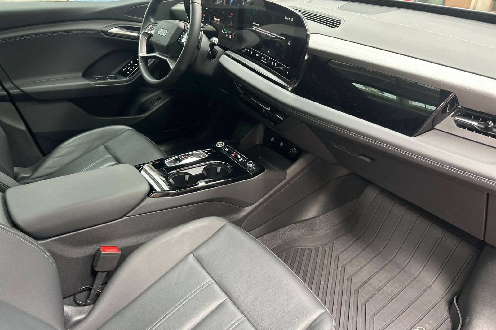 Used 2025 Audi Q6 e-tron Premium w/ Convenience Package AWD/4WD image 21