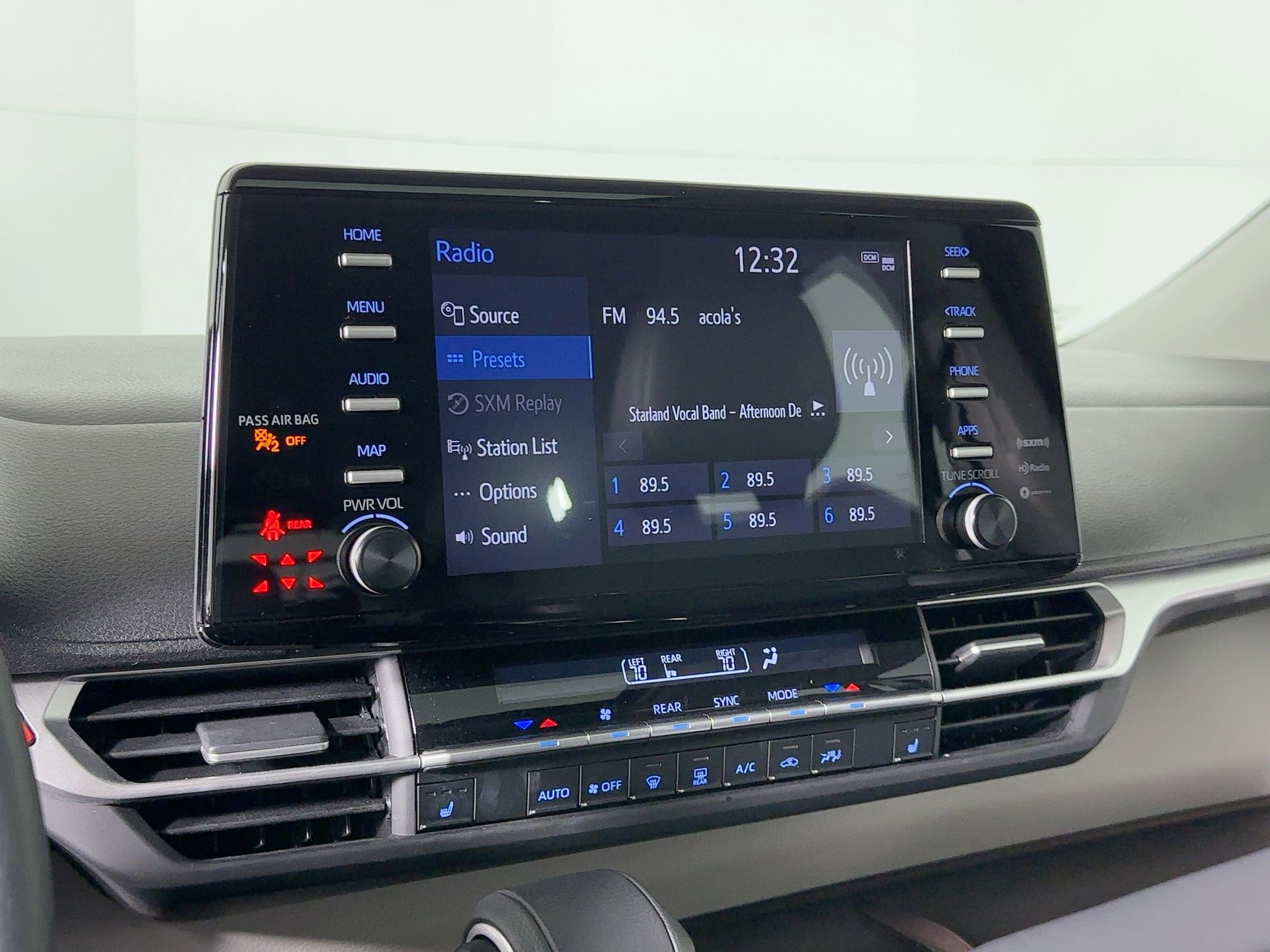 Used 2024 Toyota Sienna XLE image 23