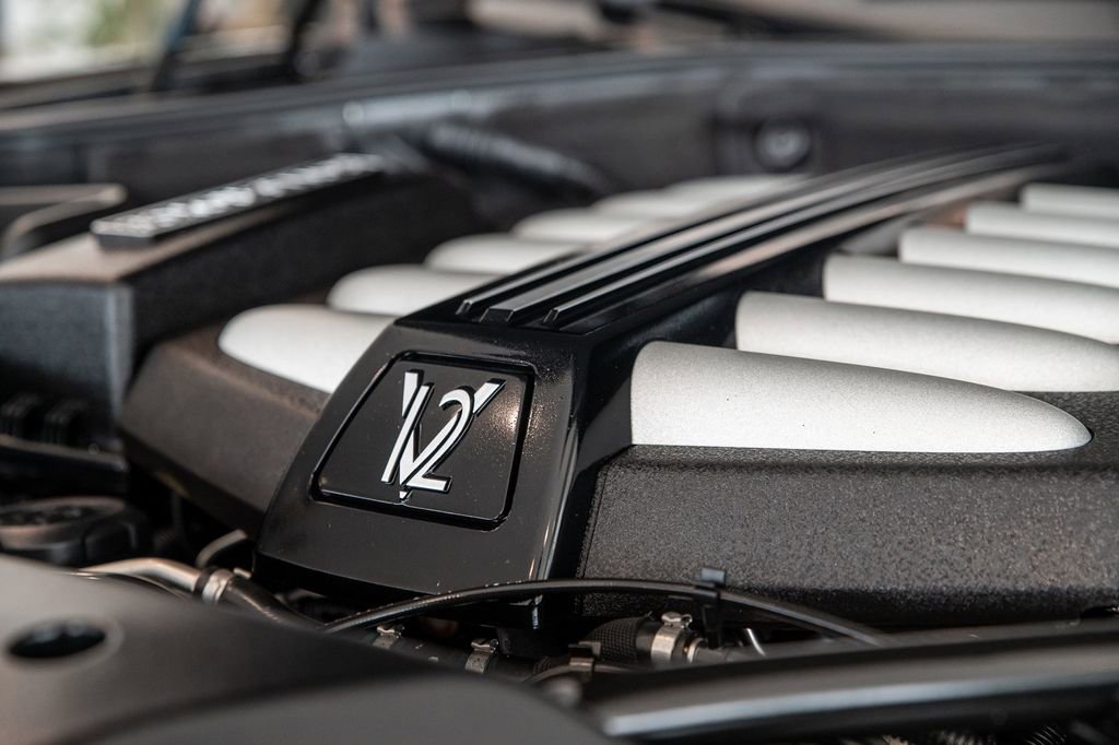 Used 2018 Rolls-Royce Ghost image 16
