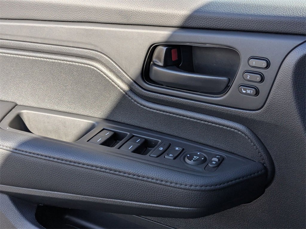 Used 2025 Honda Odyssey Sport-L image 14