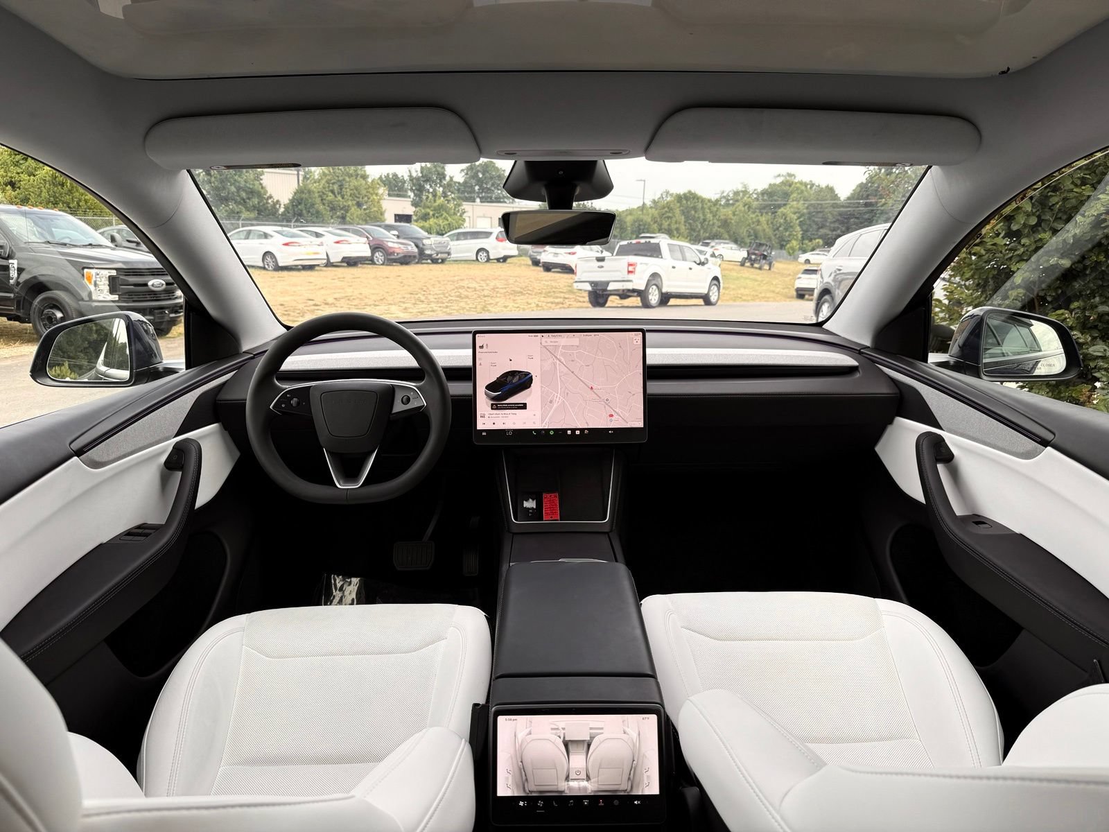 Used 2026 Tesla Model Y 2WD image 33