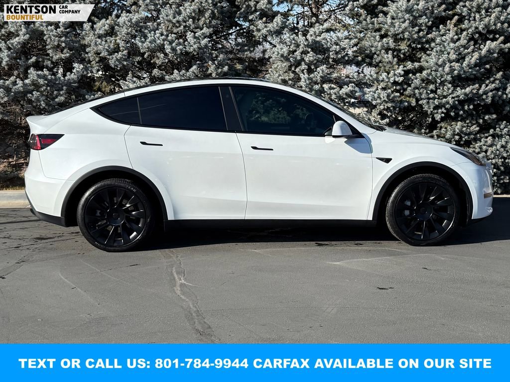 Used 2023 Tesla Model Y Long Range image 11