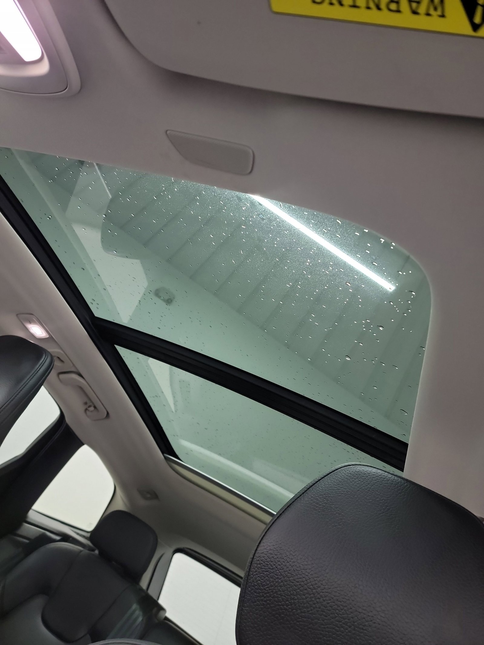 Used 2023 Volvo XC60 B5 Plus image 24