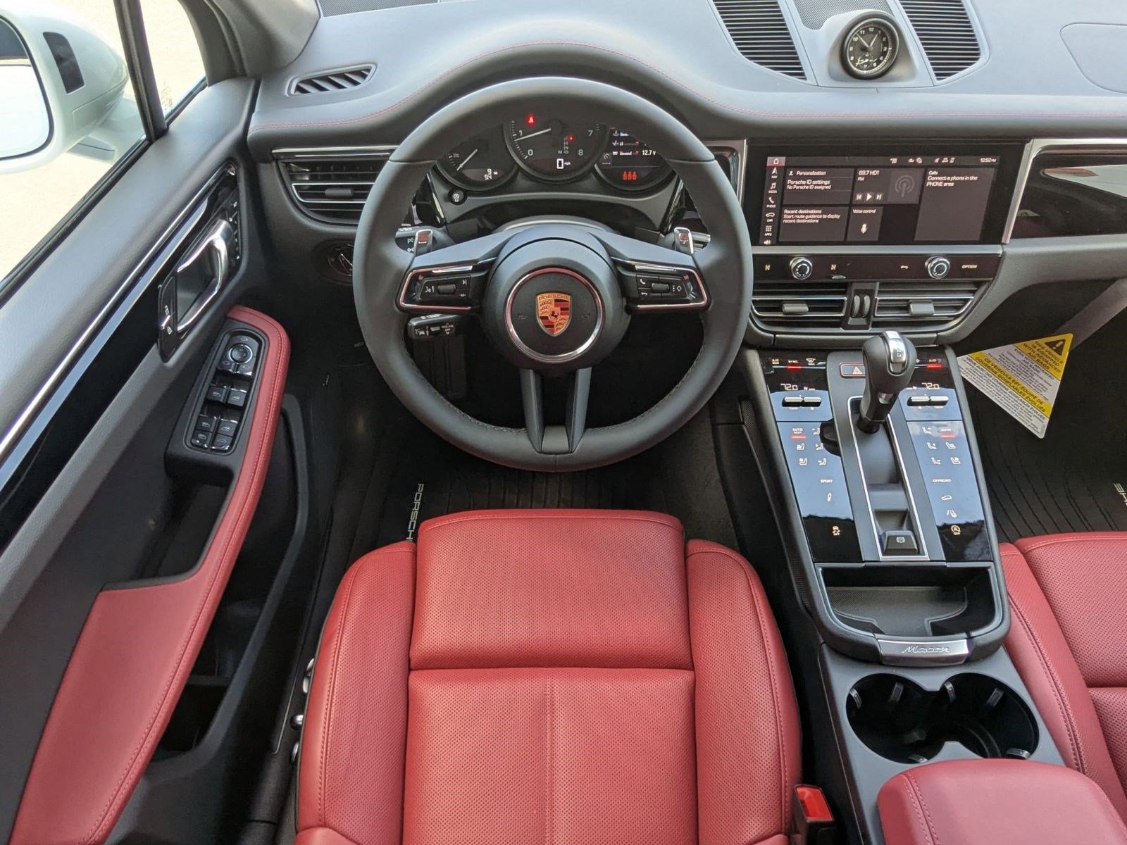 New 2026 Porsche Macan image 15