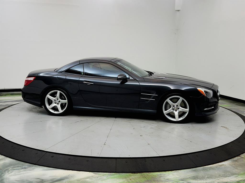 Used 2013 Mercedes-Benz SL 550 image 4