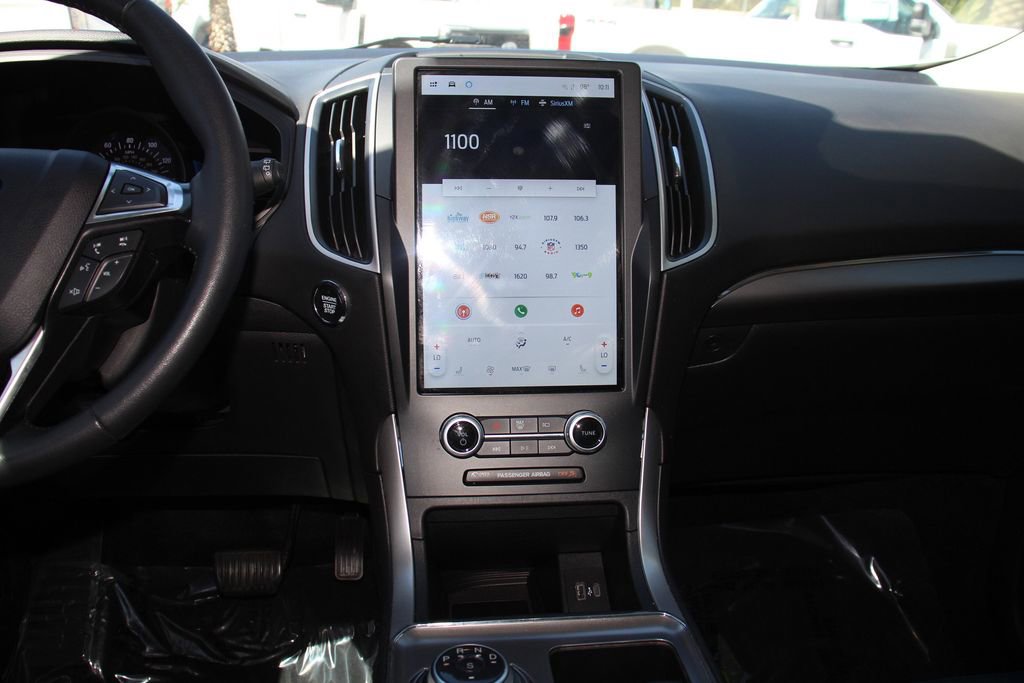 Certified 2024 Ford Edge SEL w/ Sport Appearance Package AWD/4WD image 18