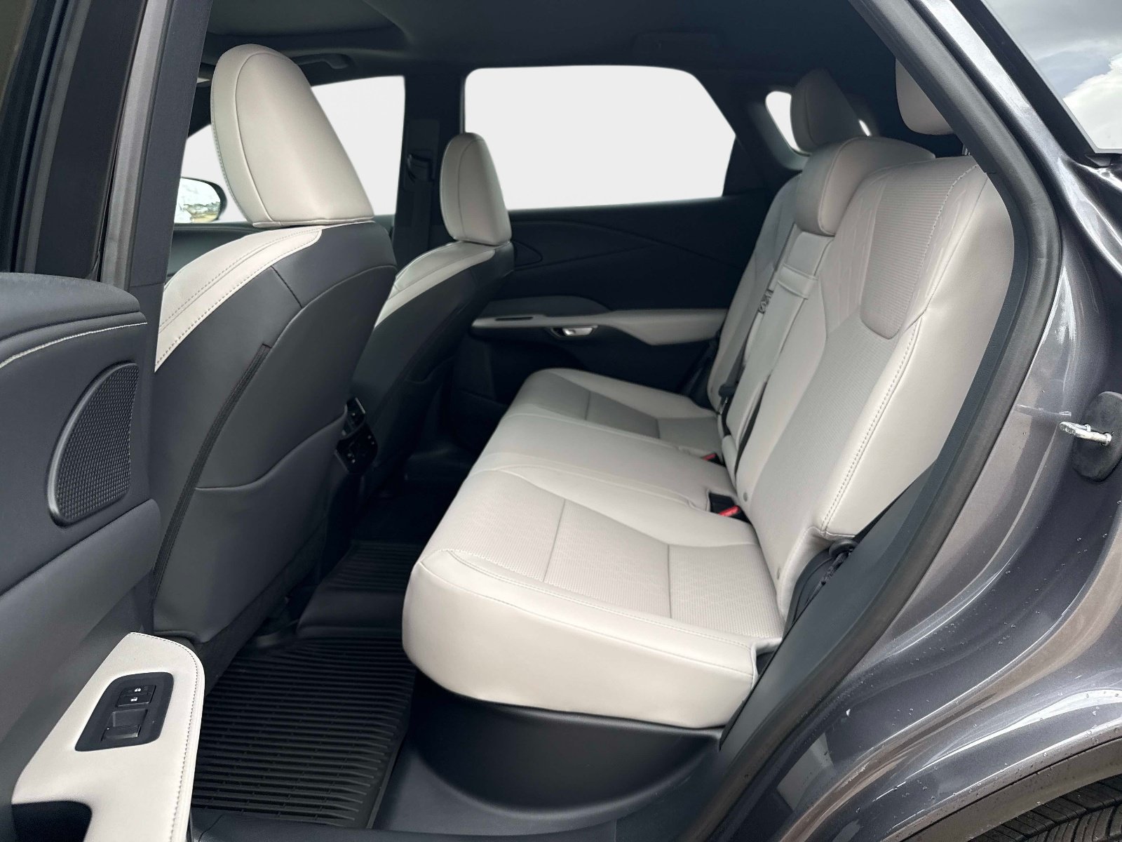 Used 2026 Lexus RX 350 Premium Plus w/ Accessory Package (Z1) FWD image 14
