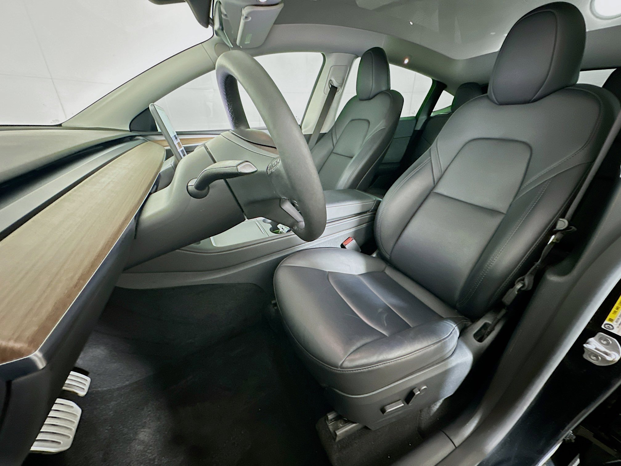 Used 2023 Tesla Model Y Performance image 13