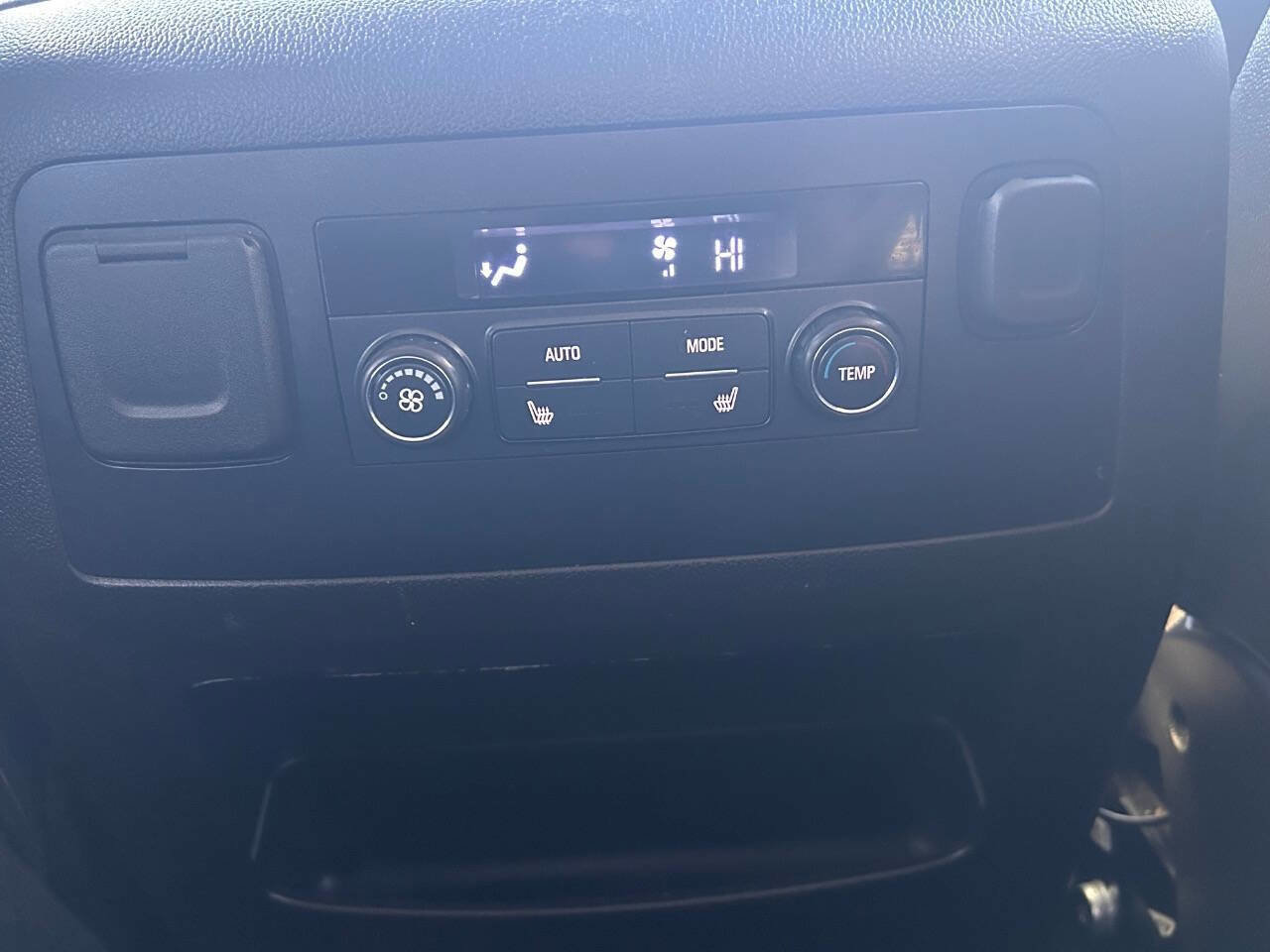 Used 2019 GMC Yukon XL SLT image 33