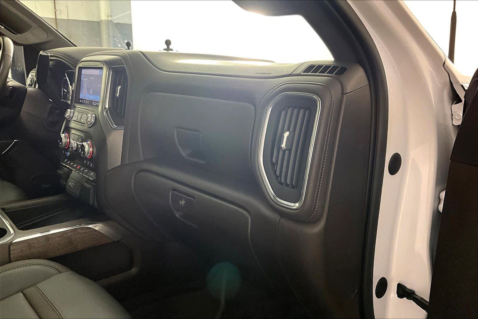Certified 2022 GMC Sierra 2500 Denali w/ Denali Ultimate Package AWD/4WD image 18