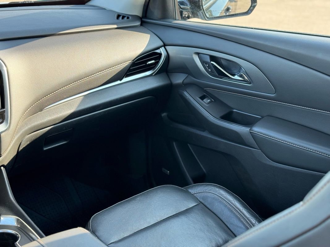Used 2020 Chevrolet Traverse Premier w/ Redline Edition image 12