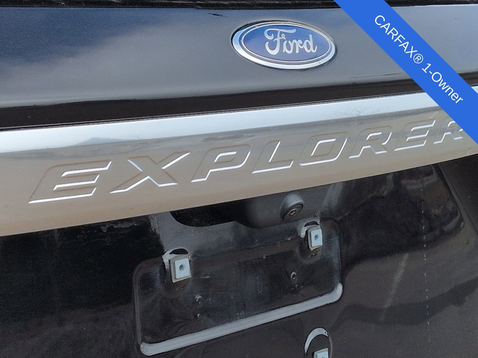 Used 2024 Ford Explorer Platinum w/ Technology Package image 15