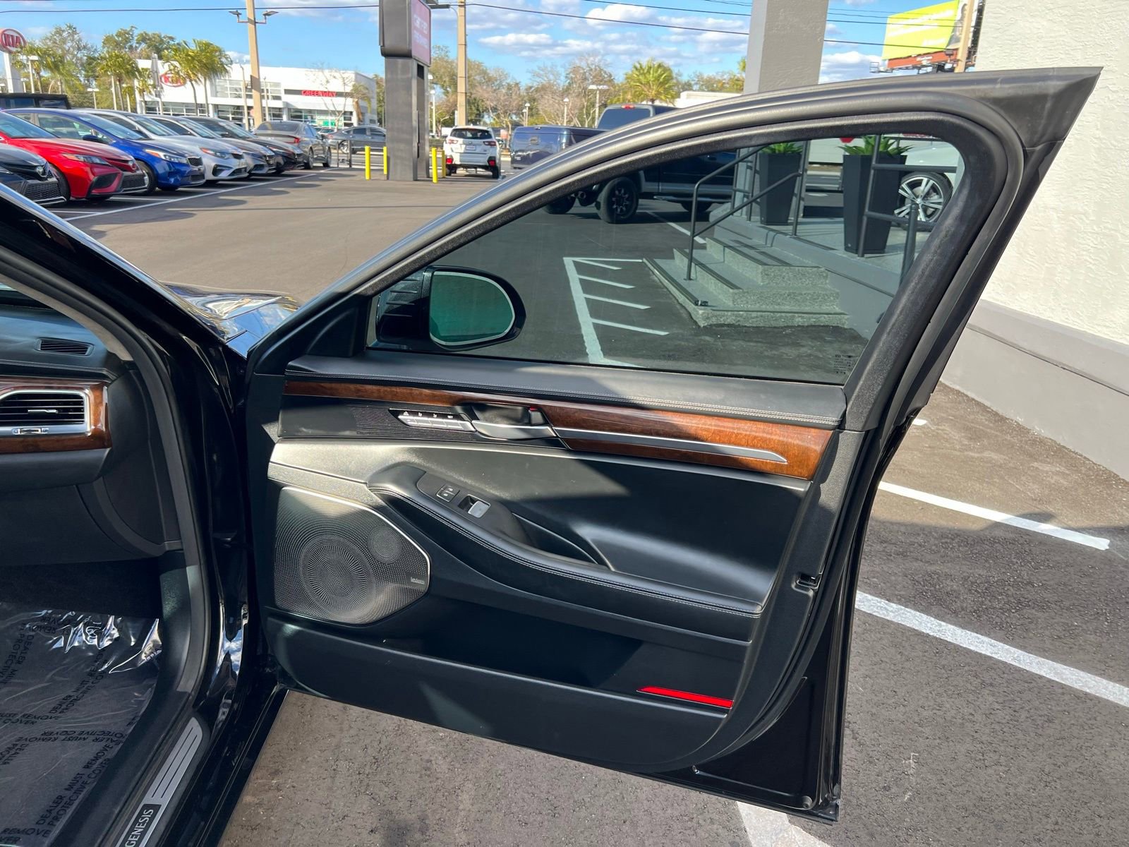 Used 2018 Genesis G90 5.0 Ultimate RWD image 59