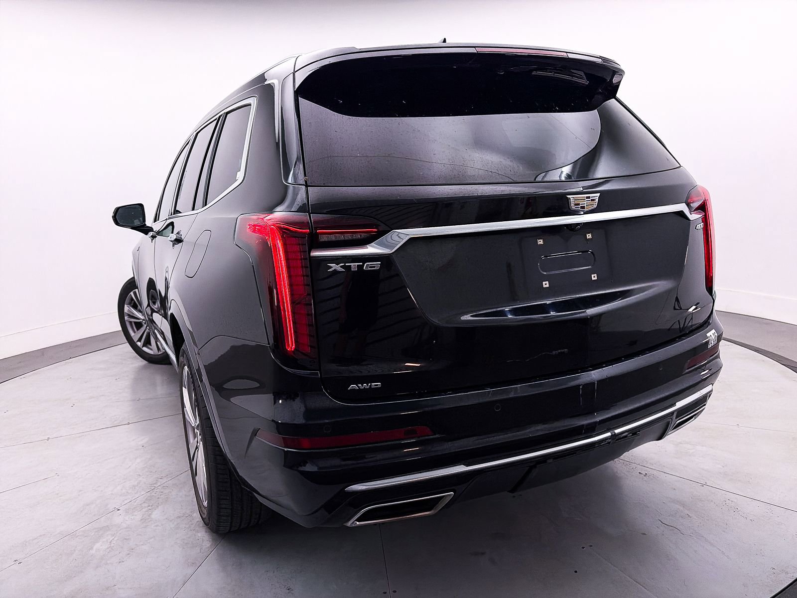 Used 2023 Cadillac XT6 Premium Luxury image 11