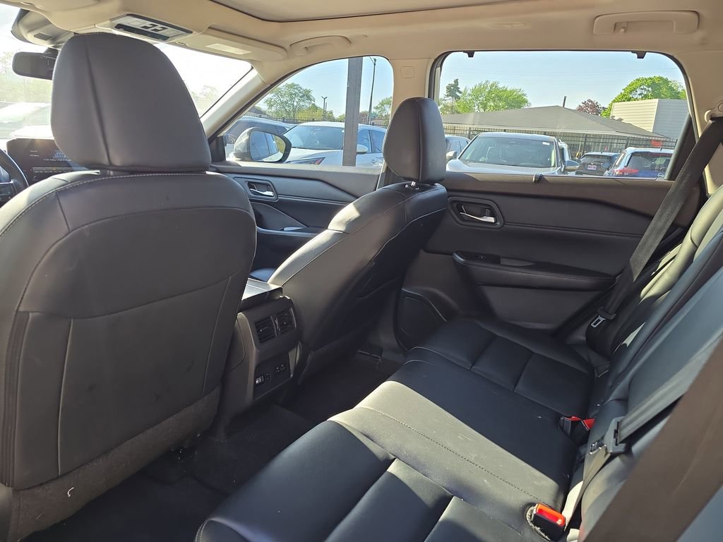 Used 2023 Nissan Rogue SL w/ SL Premium Package AWD/4WD image 11