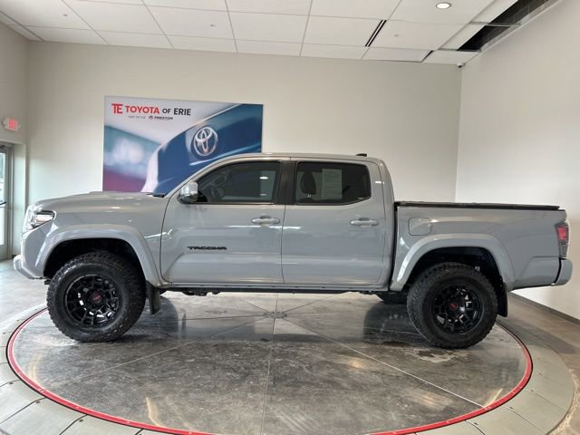 Used 2021 Toyota Tacoma TRD Sport w/ TRD Premium Sport Package image 3