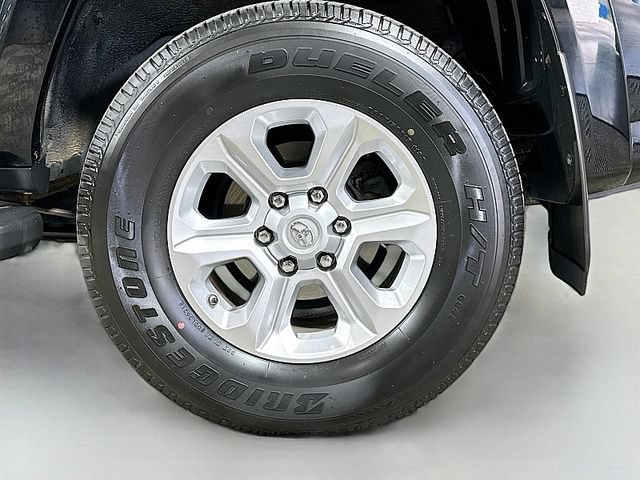 Used 2019 Toyota 4Runner SR5 Premium AWD/4WD image 33