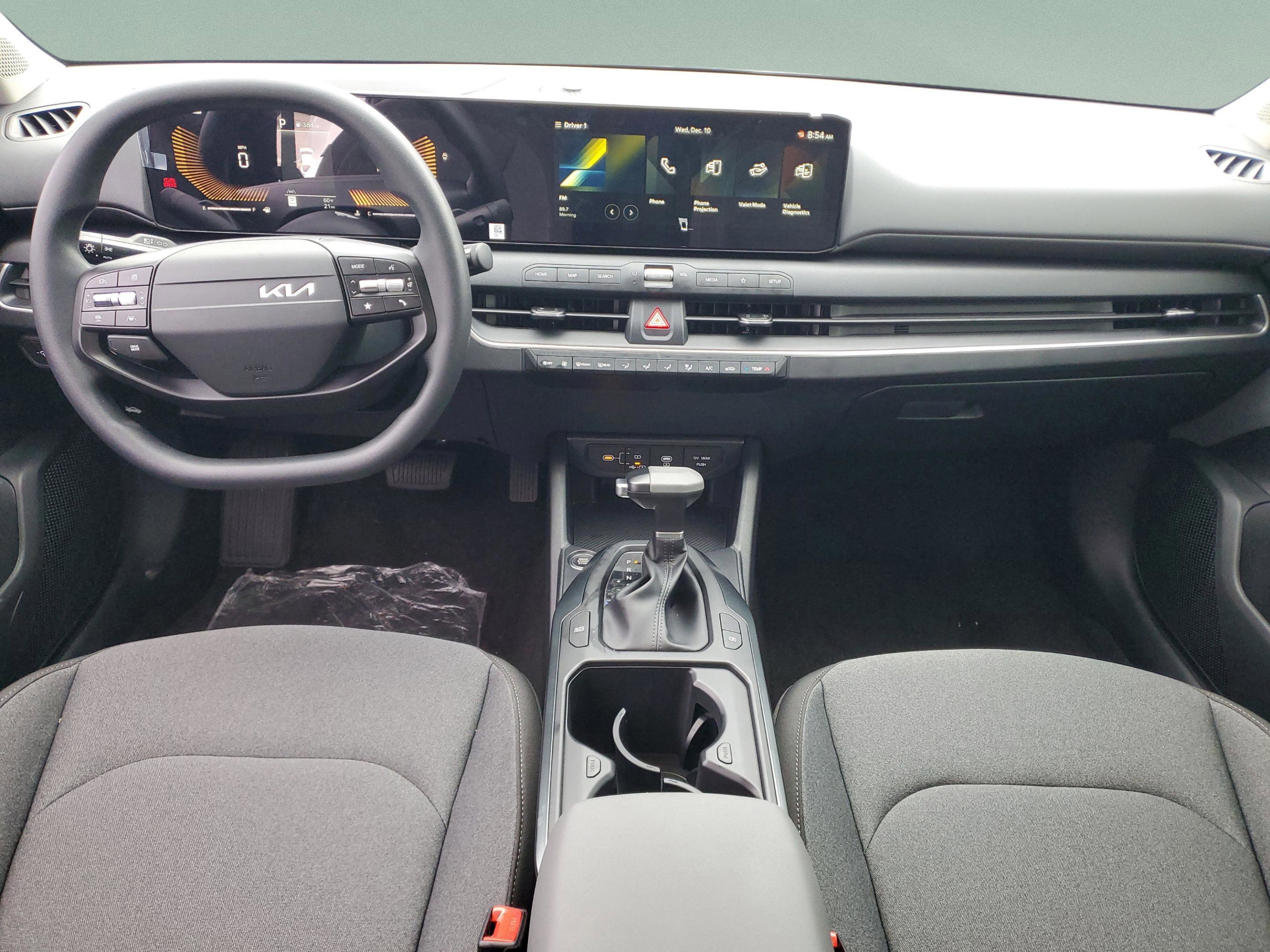 New 2025 Kia K4 LXS image 25