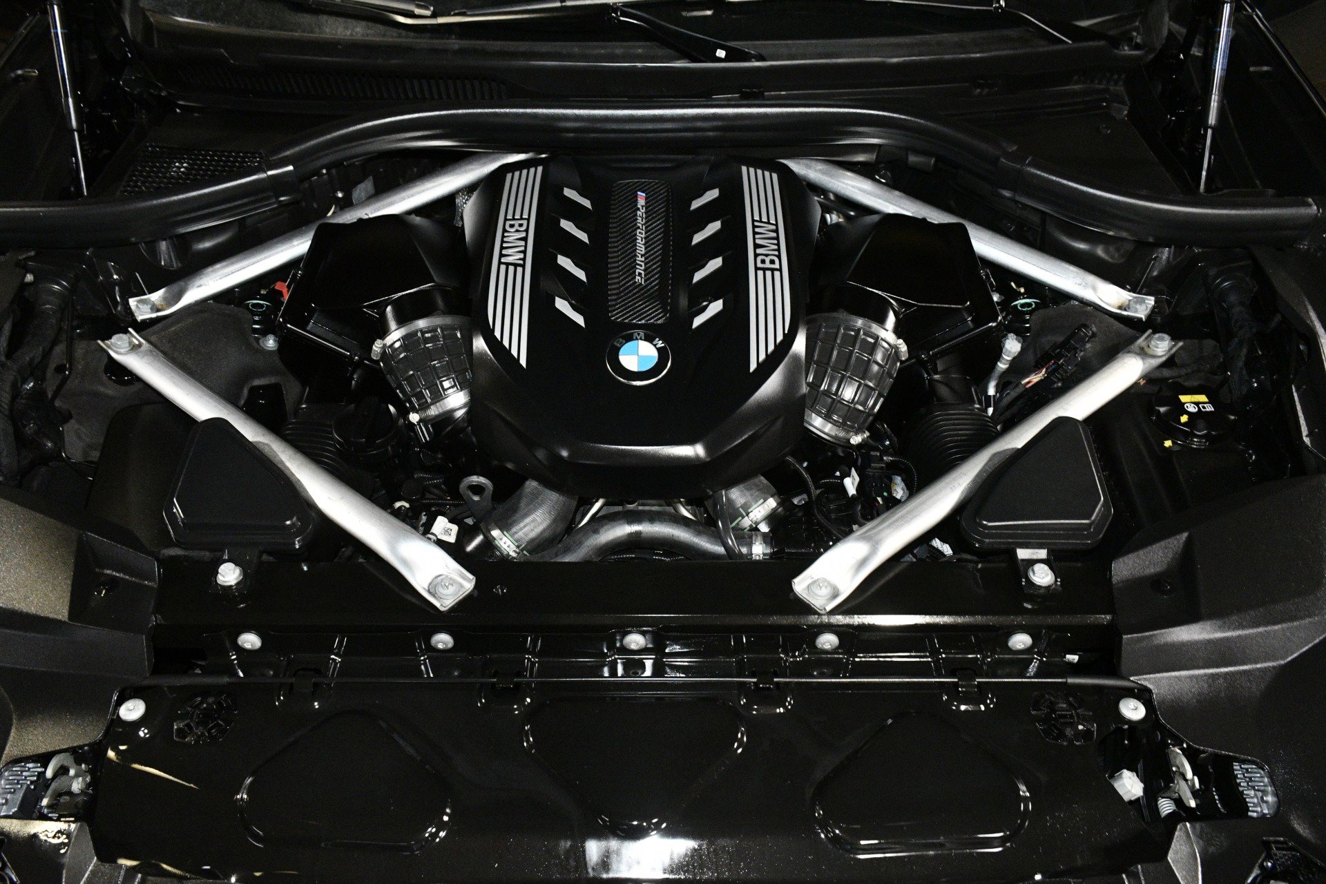 Used 2022 BMW X7 M50i w/ Luxury Seating Package image 93