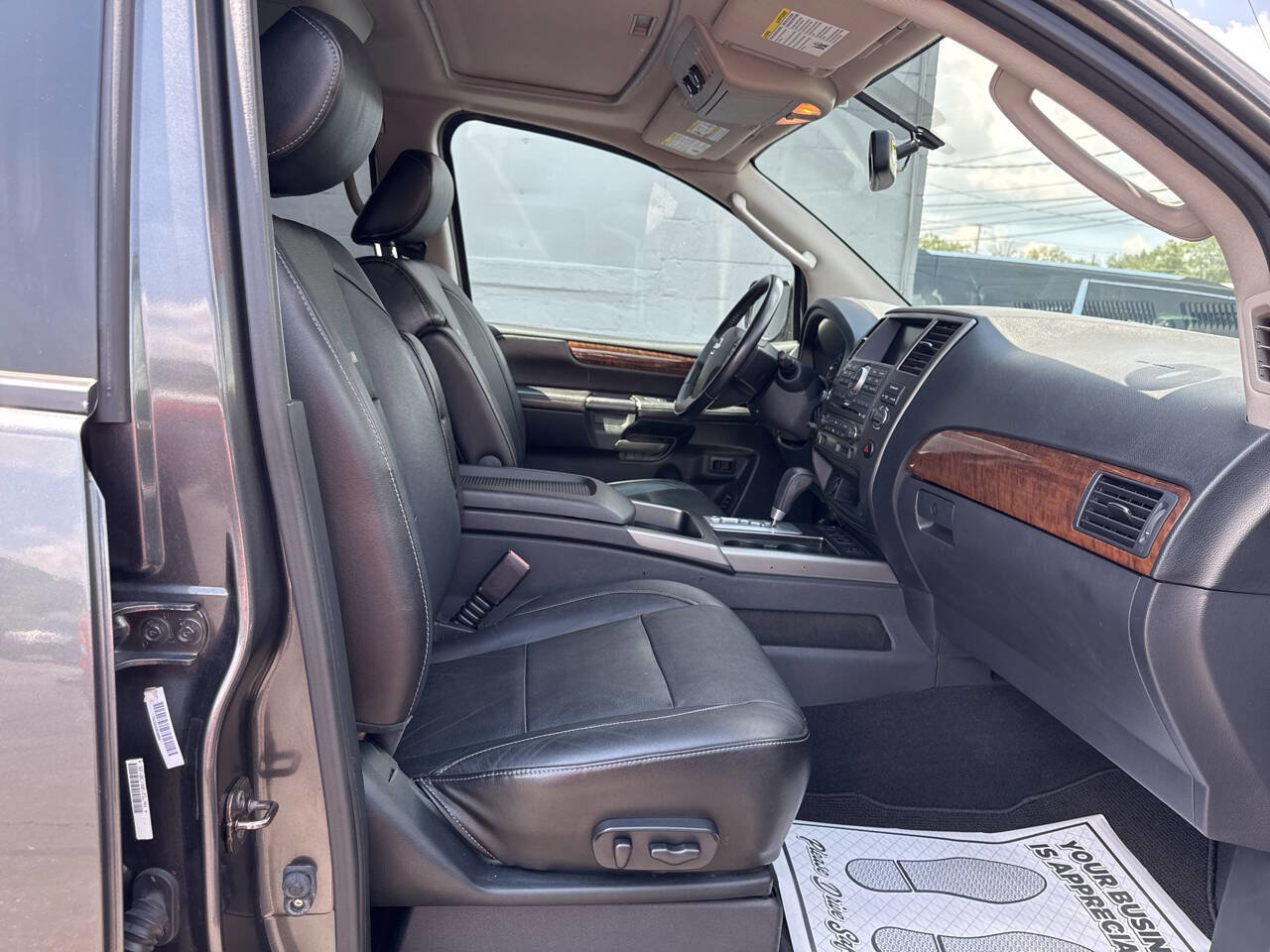 Used 2010 Nissan Armada Platinum image 30