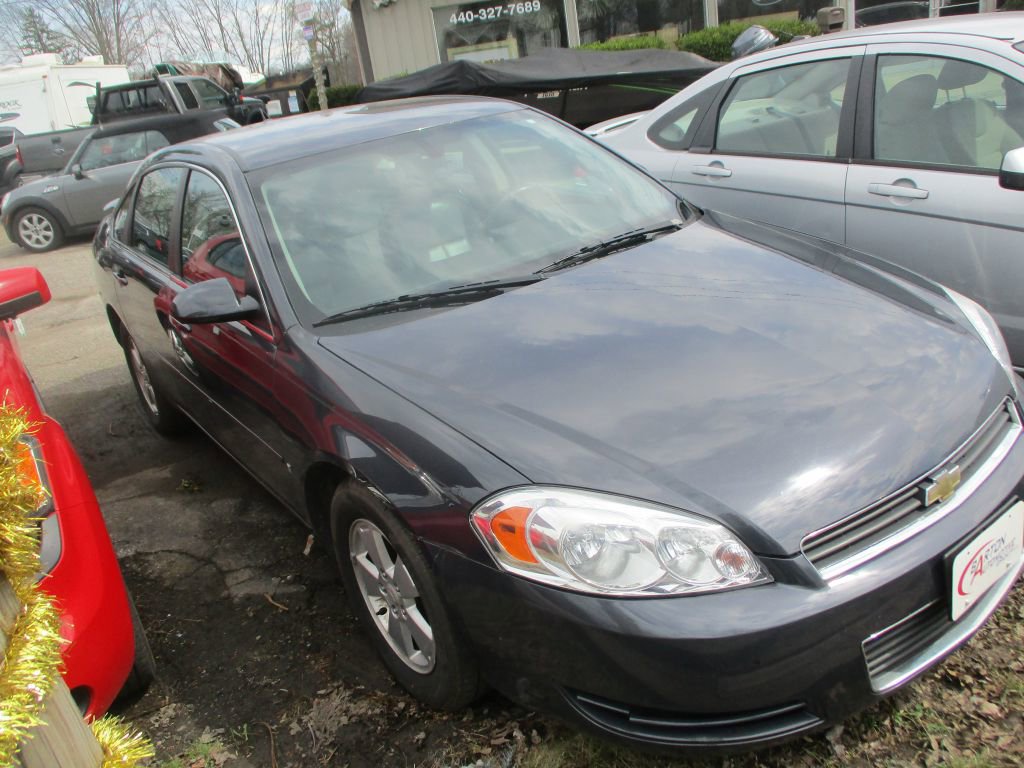 Used 2008 Chevrolet Impala LT w/ Luxury Edition Package FWD image 2