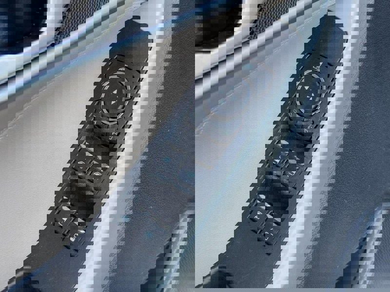 Used 2021 Ford Explorer XLT w/ Equipment Group 202A image 25