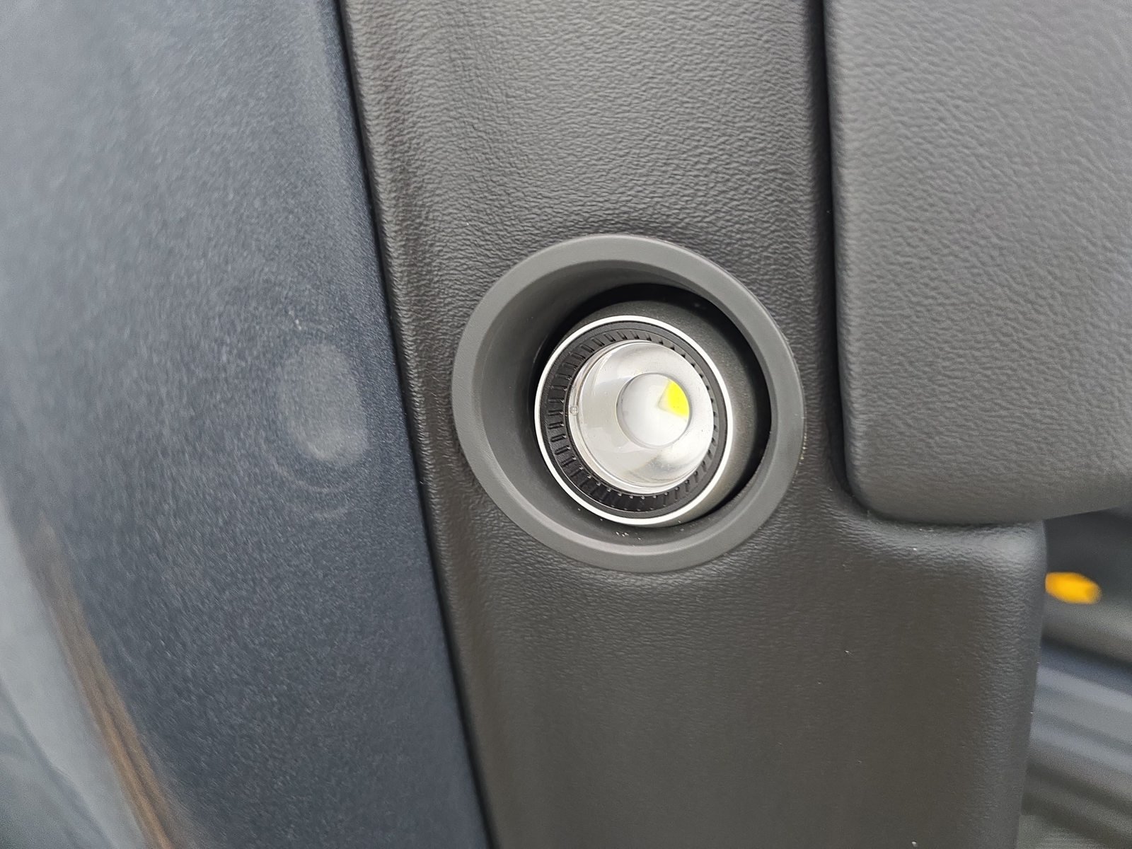Used 2022 Rivian R1S Launch Edition Quad AWD/4WD image 32
