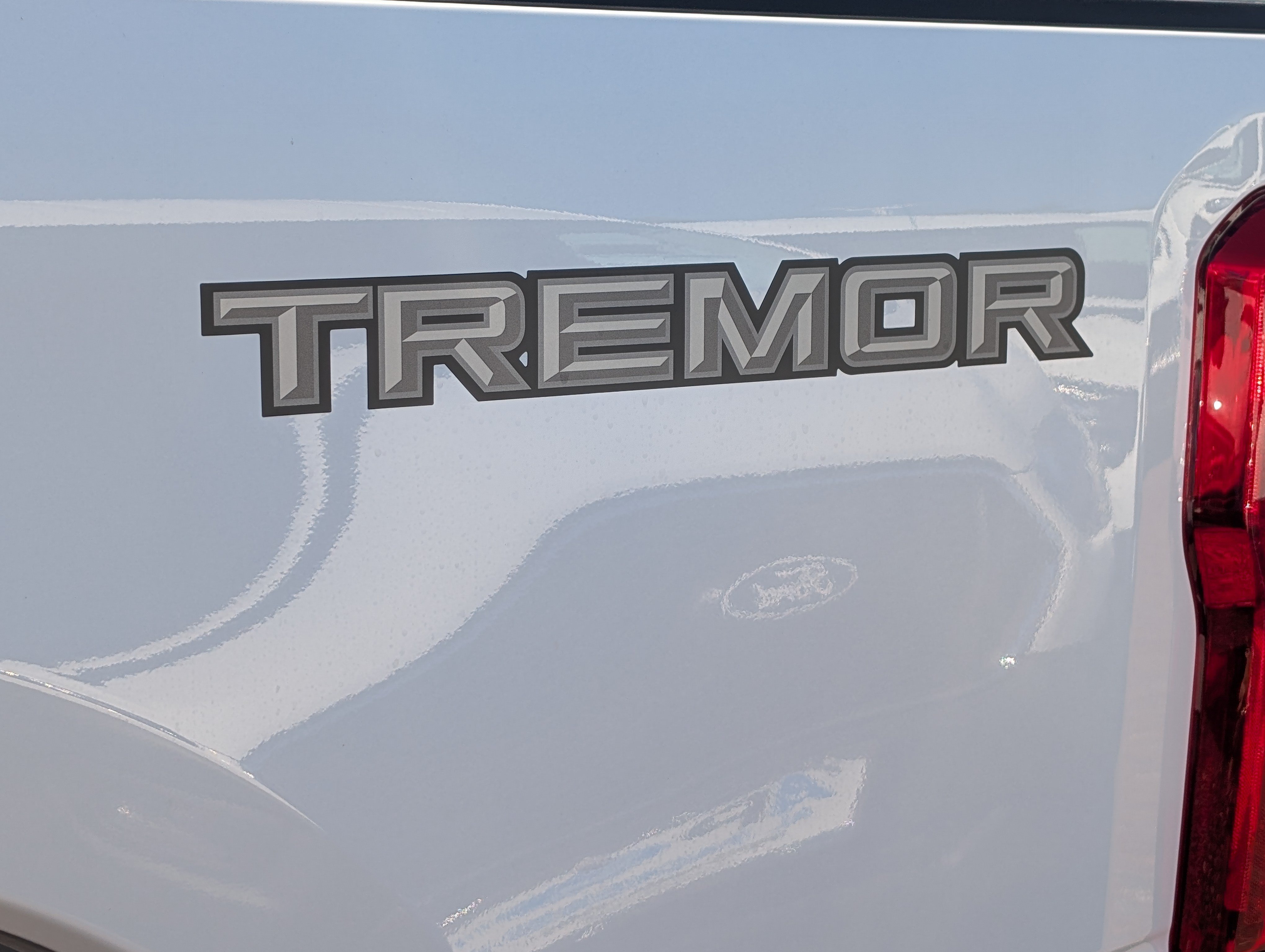 New 2027 Ford F250 XLT w/ Tremor Off-Road Package AWD/4WD image 7