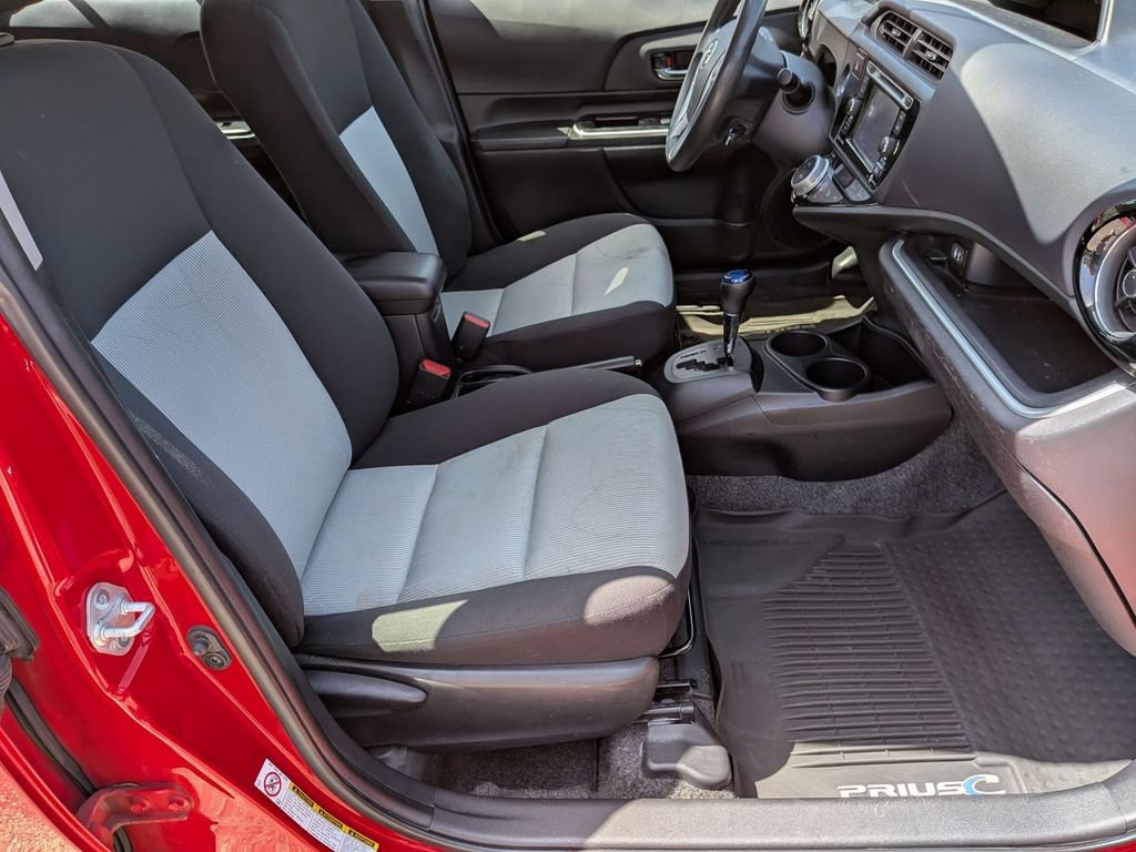 Used 2016 Toyota Prius C Three FWD image 28