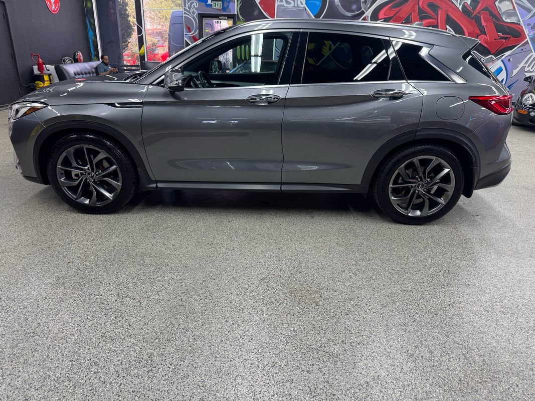 Used 2019 INFINITI QX50 Essential w/ Sensory Package AWD/4WD image 2