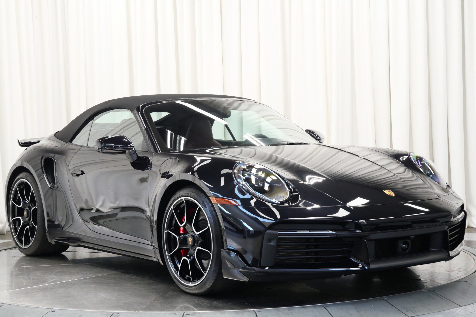 Used 2024 Porsche 911 Turbo image 3