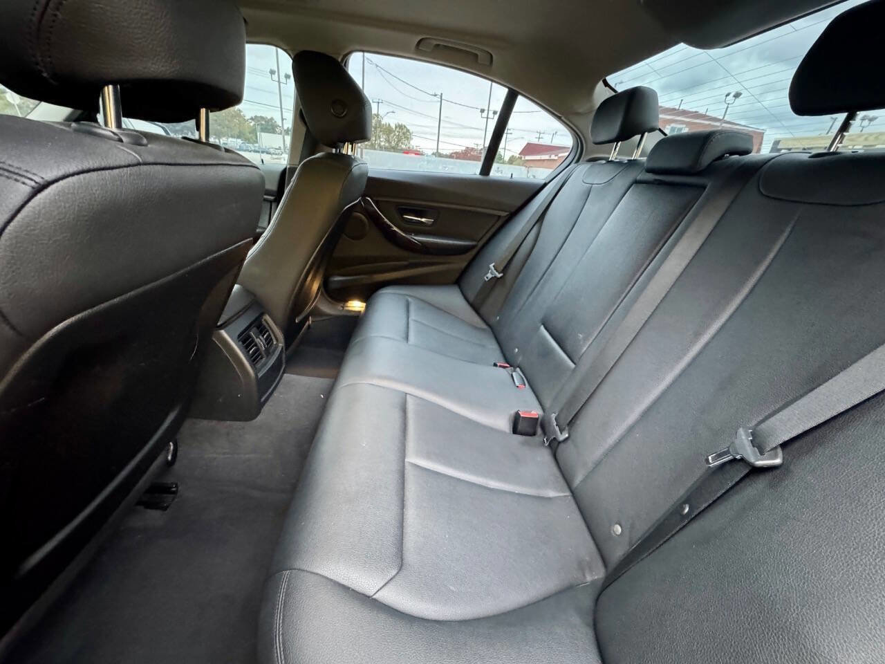 Used 2015 BMW 320i xDrive Sedan image 15