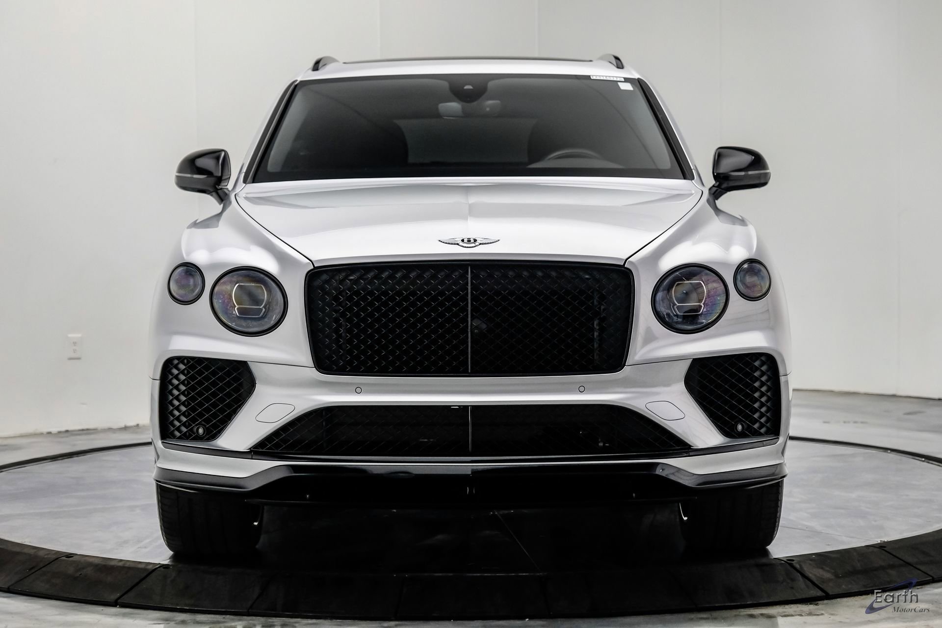 Used 2022 Bentley Bentayga AWD/4WD image 28